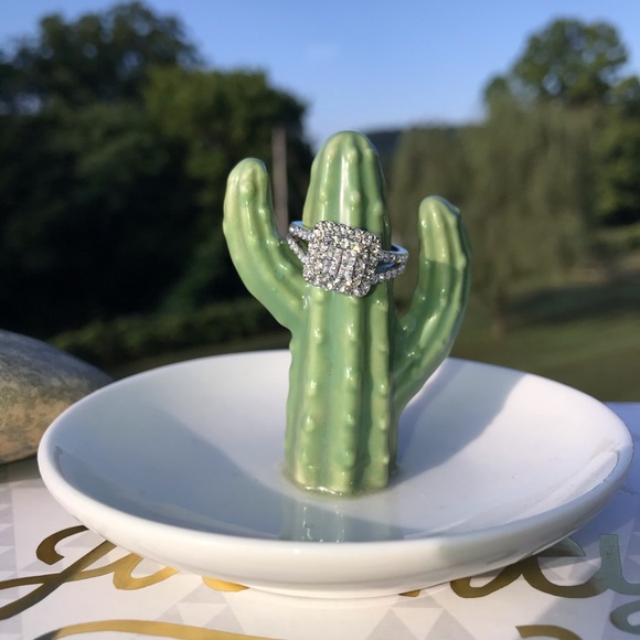 Absolutely Stunning .925 Stamped Silver Rings! Size❤️ - Picture 2 of 3